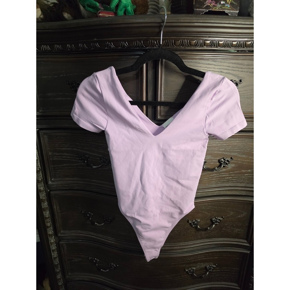 Dynamic Los Angeles Lavender V-Neck Short Sleeve Bodysuit Purple